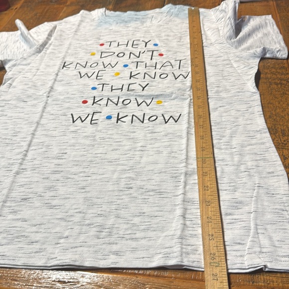 Women’s Cute “Friends” short sleeved graphic Tee Shirt, XL - Picture 5 of 5
